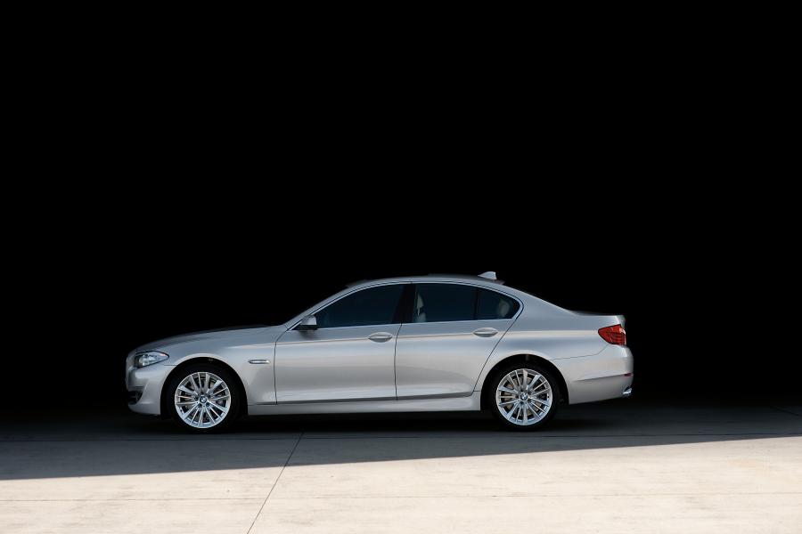  BMW 5-Series 2010 года  (фото 82 из 117)